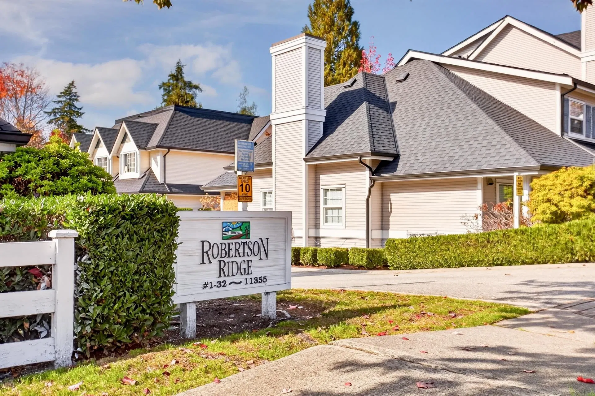 Photo 1 of 35 at #10 – 11355 236 Street