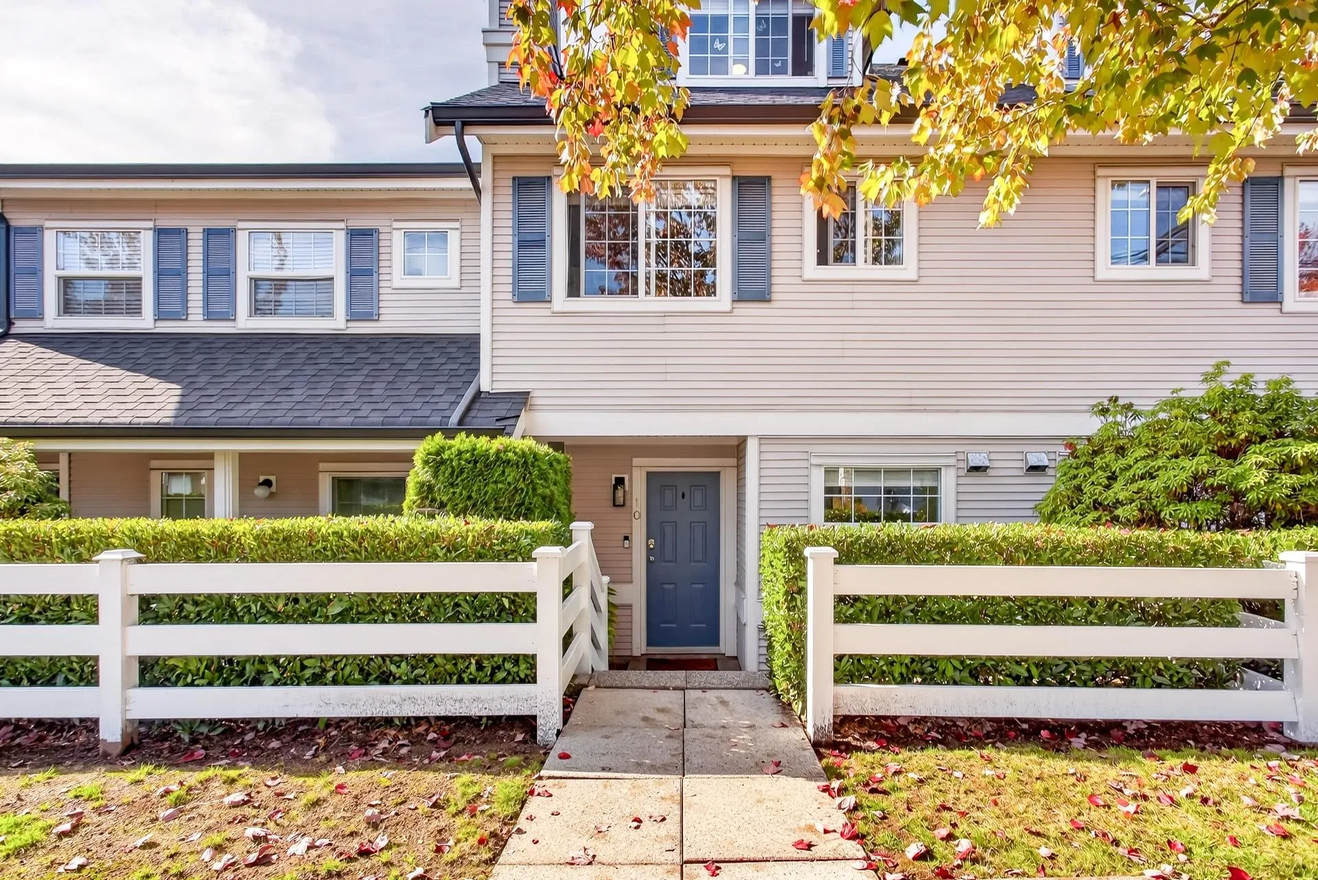Photo 3 of 35 at #10 – 11355 236 Street