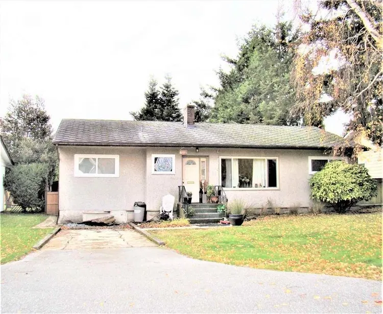 Photo 3 of 5 at 15422 Pacific Avenue