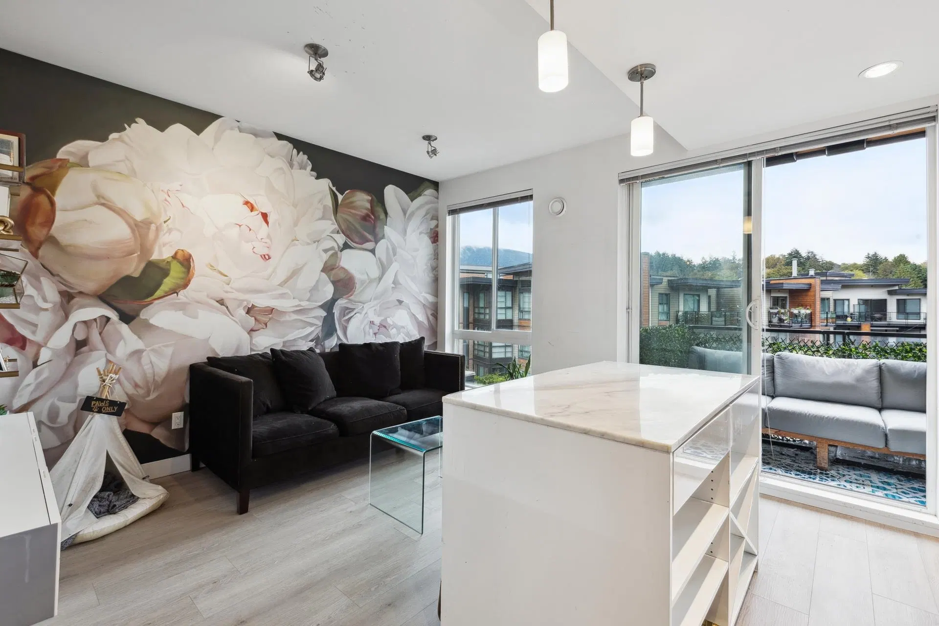 #513 – 733 3rd Street