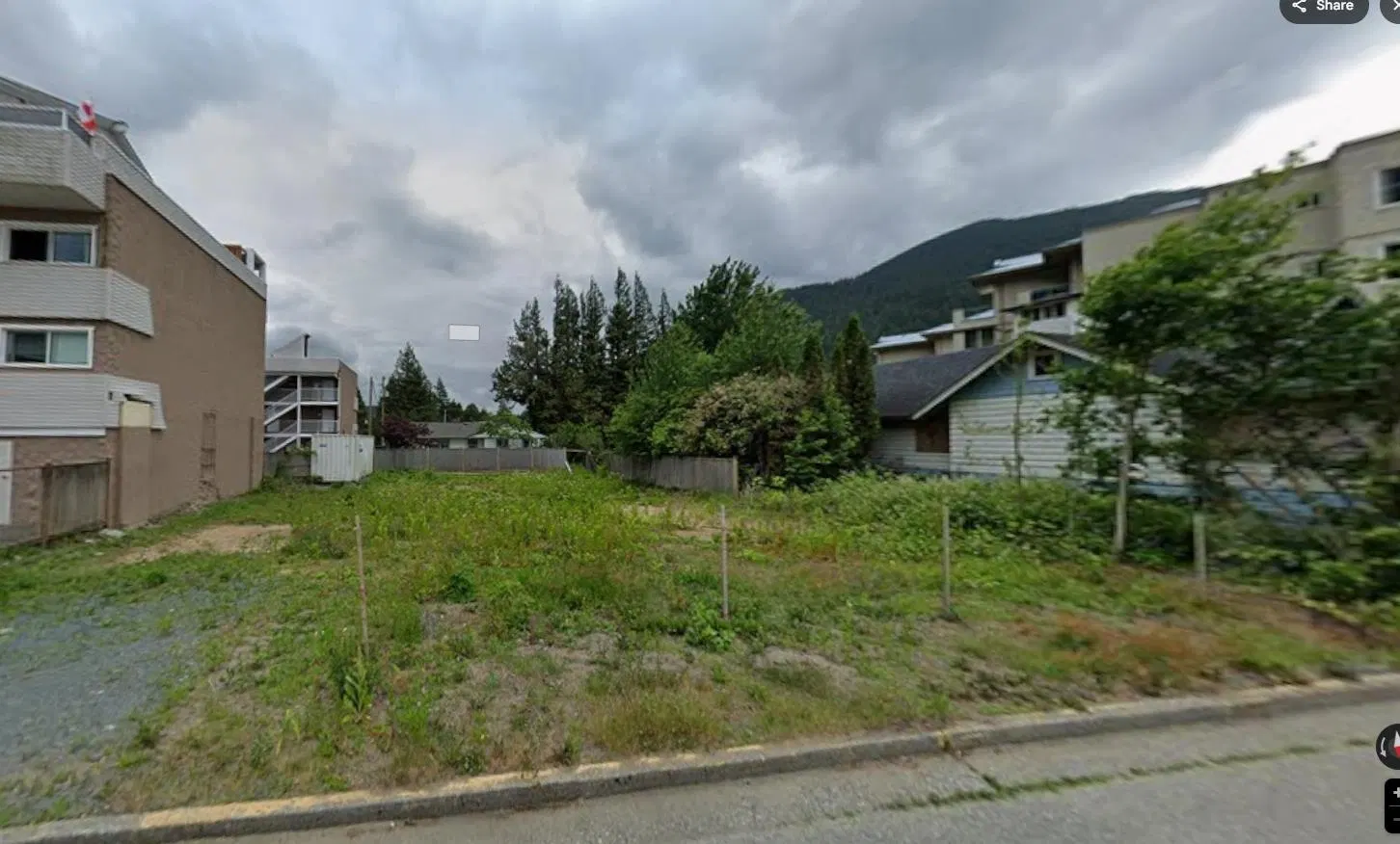 Photo 1 of 7 at 430 Esplanade Avenue