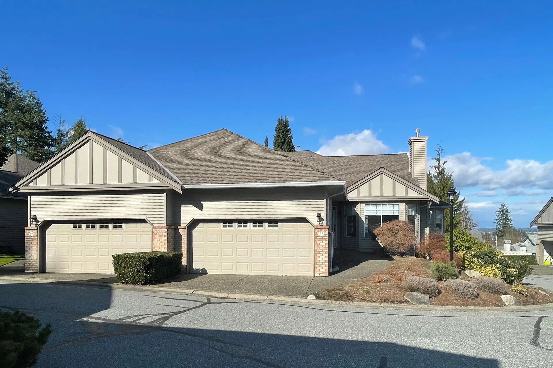 #98 – 2533 152 Street