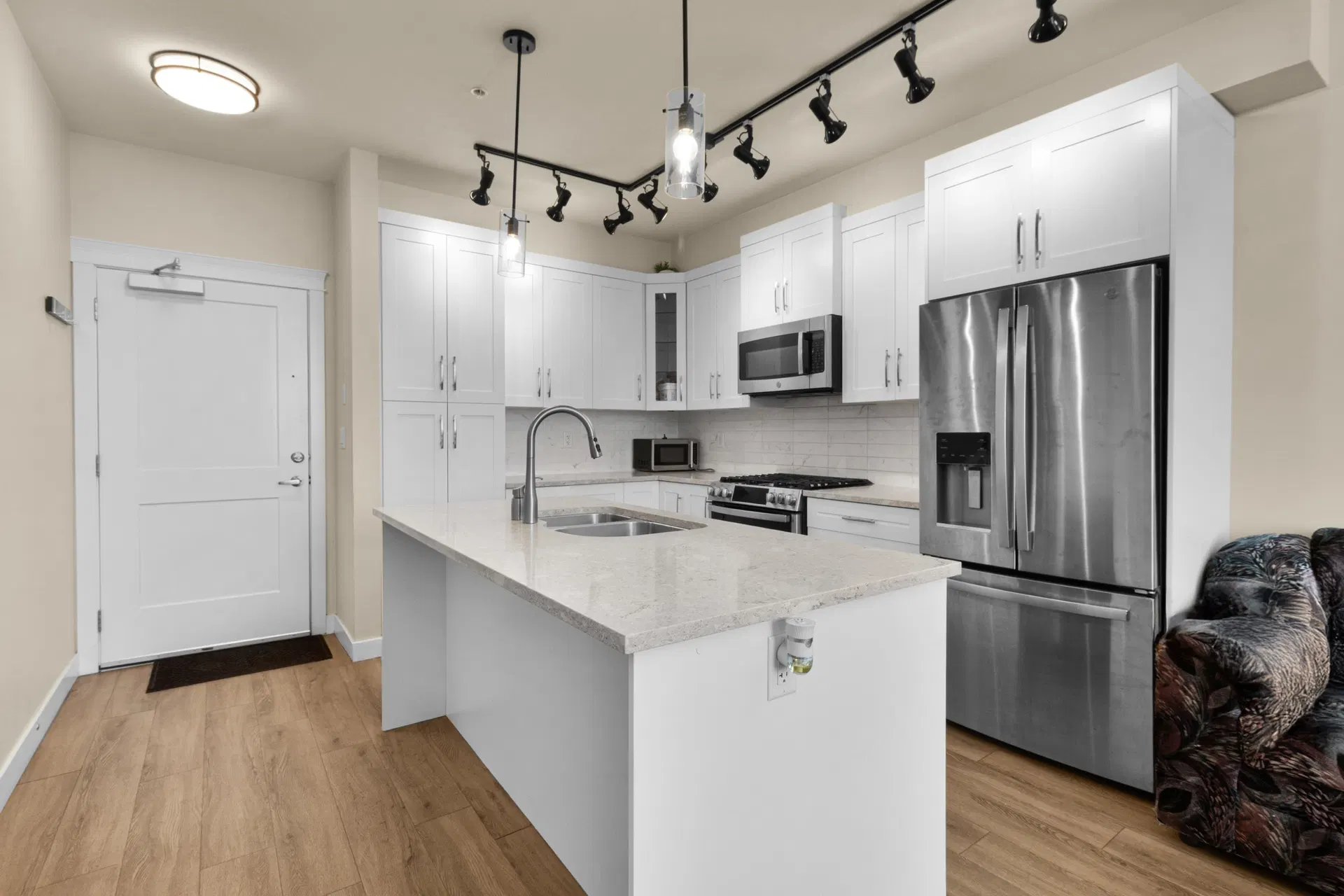 Photo 1 of 36 at #612 – 11077 Ravine Road