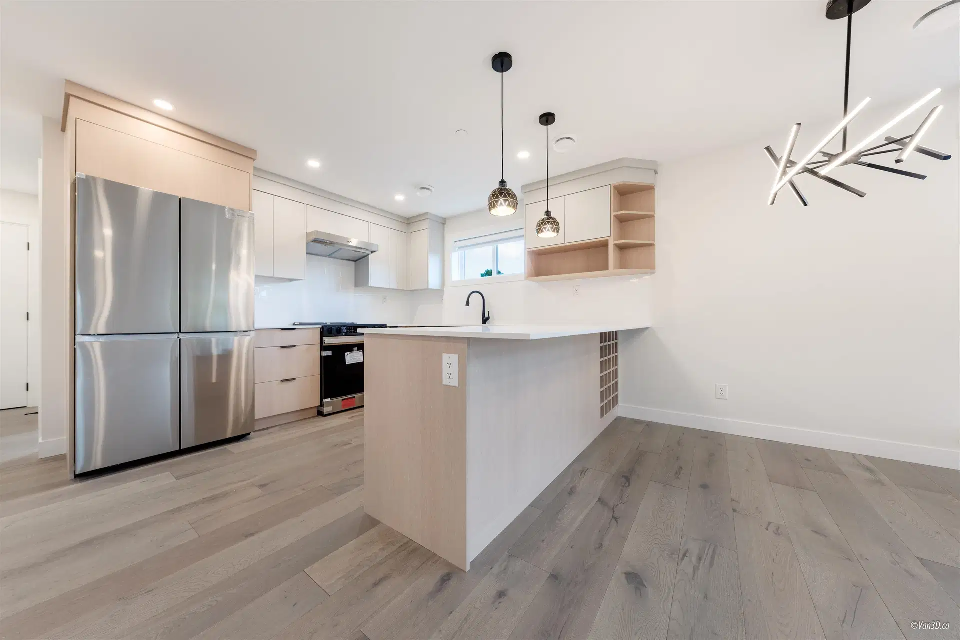 #202 – 5092 Slocan Street