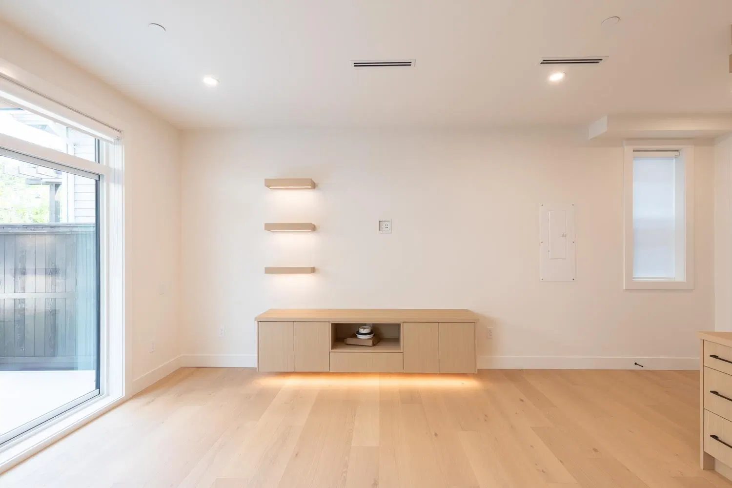 Photo 5 of 31 at #2 – 3615 Turner Street