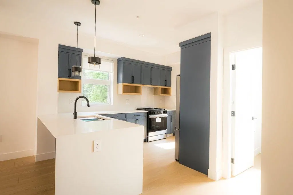 Photo 5 of 28 at #14 – 7540 Briskham Street