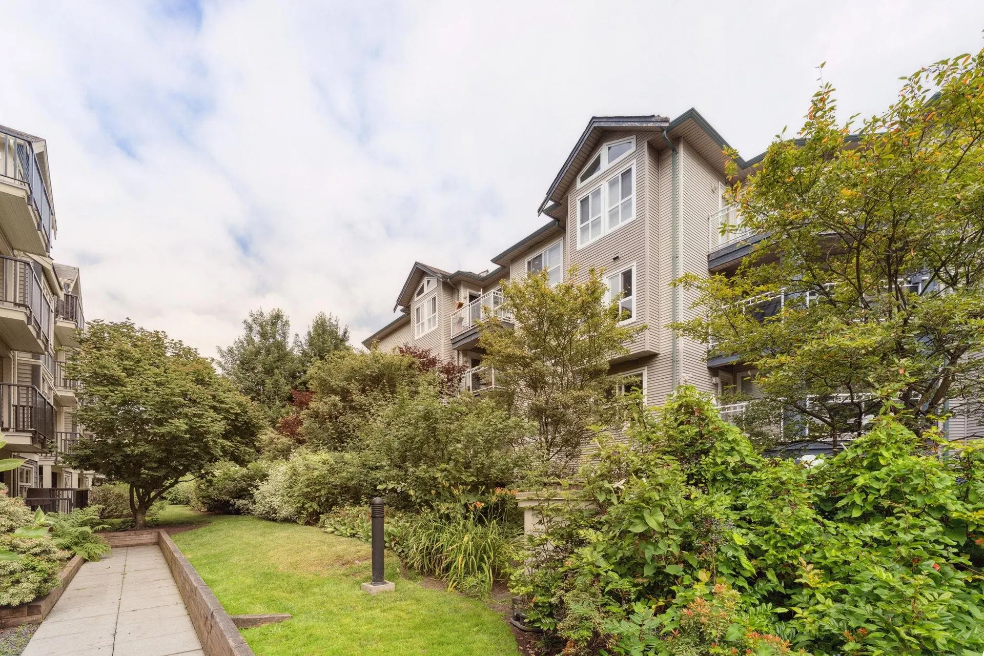 #211 – 8115 121a Street