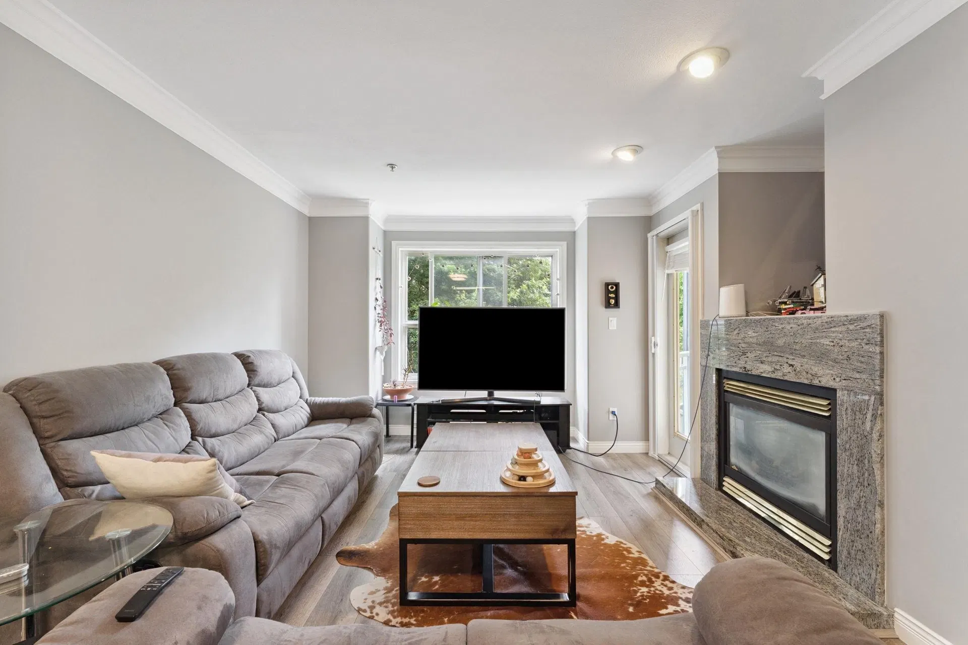 Photo 3 of 23 at #211 – 8115 121a Street
