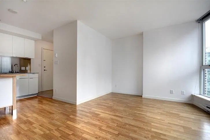 Photo 1 of 25 at #2710 – 233 Robson Street