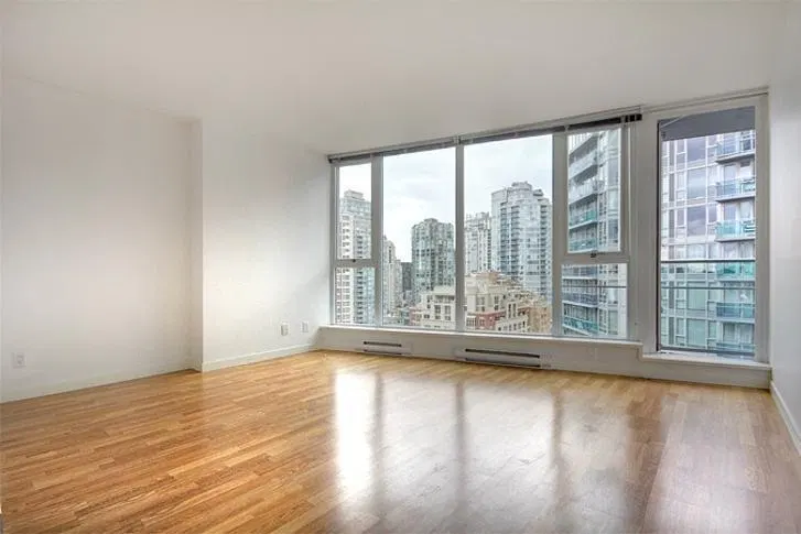Photo 3 of 25 at #2710 – 233 Robson Street