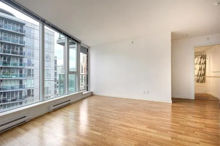 Photo 5 of 25 at #2710 – 233 Robson Street