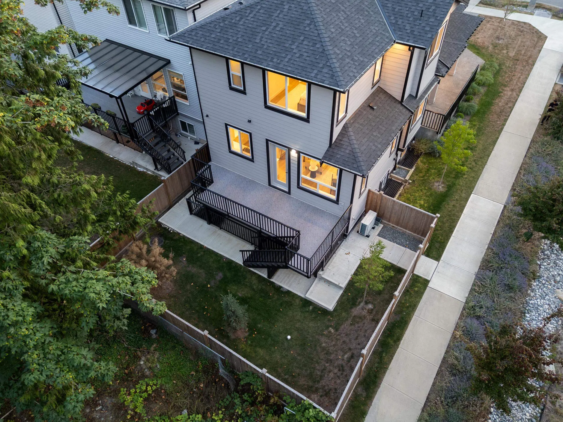 Photo 4 of 37 at 7028 205 Street