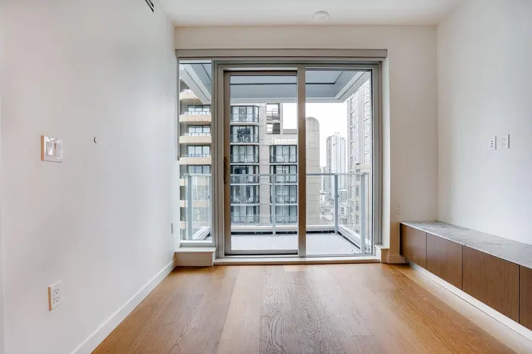 Photo 5 of 39 at #1506 – 1277 Hornby Street