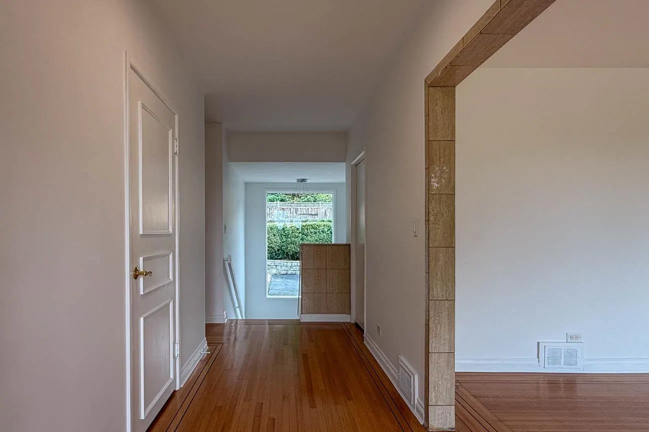 Photo 5 of 40 at 555 Stevens Drive
