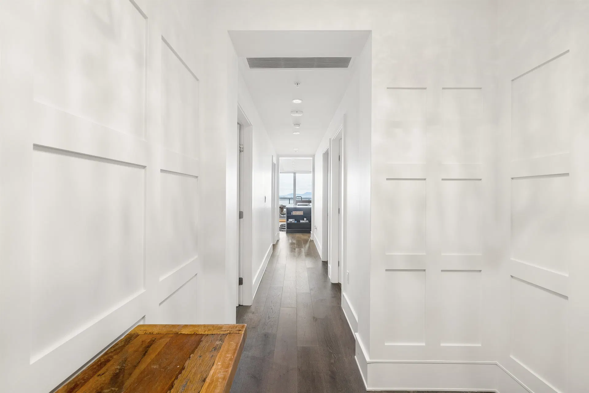Photo 3 of 40 at #1406 – 1500 Martin Street