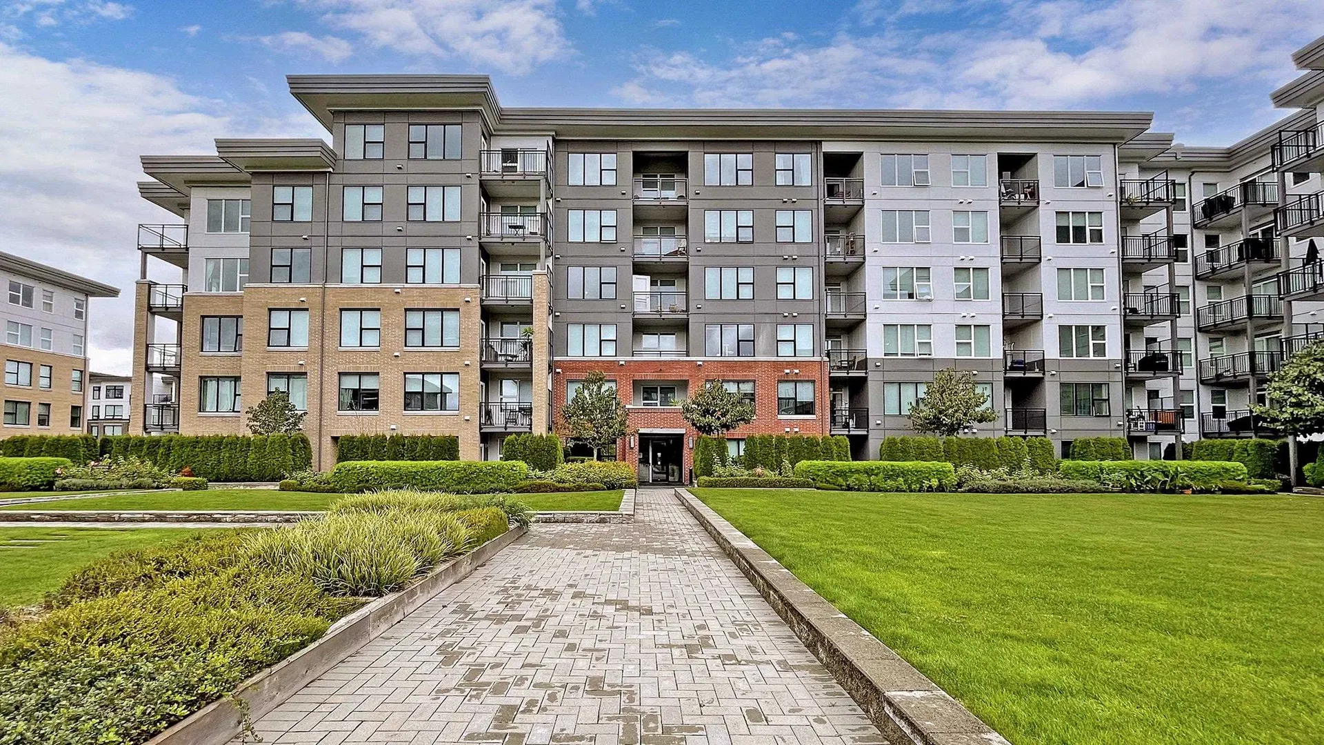 #405 – 9388 Tomicki Avenue