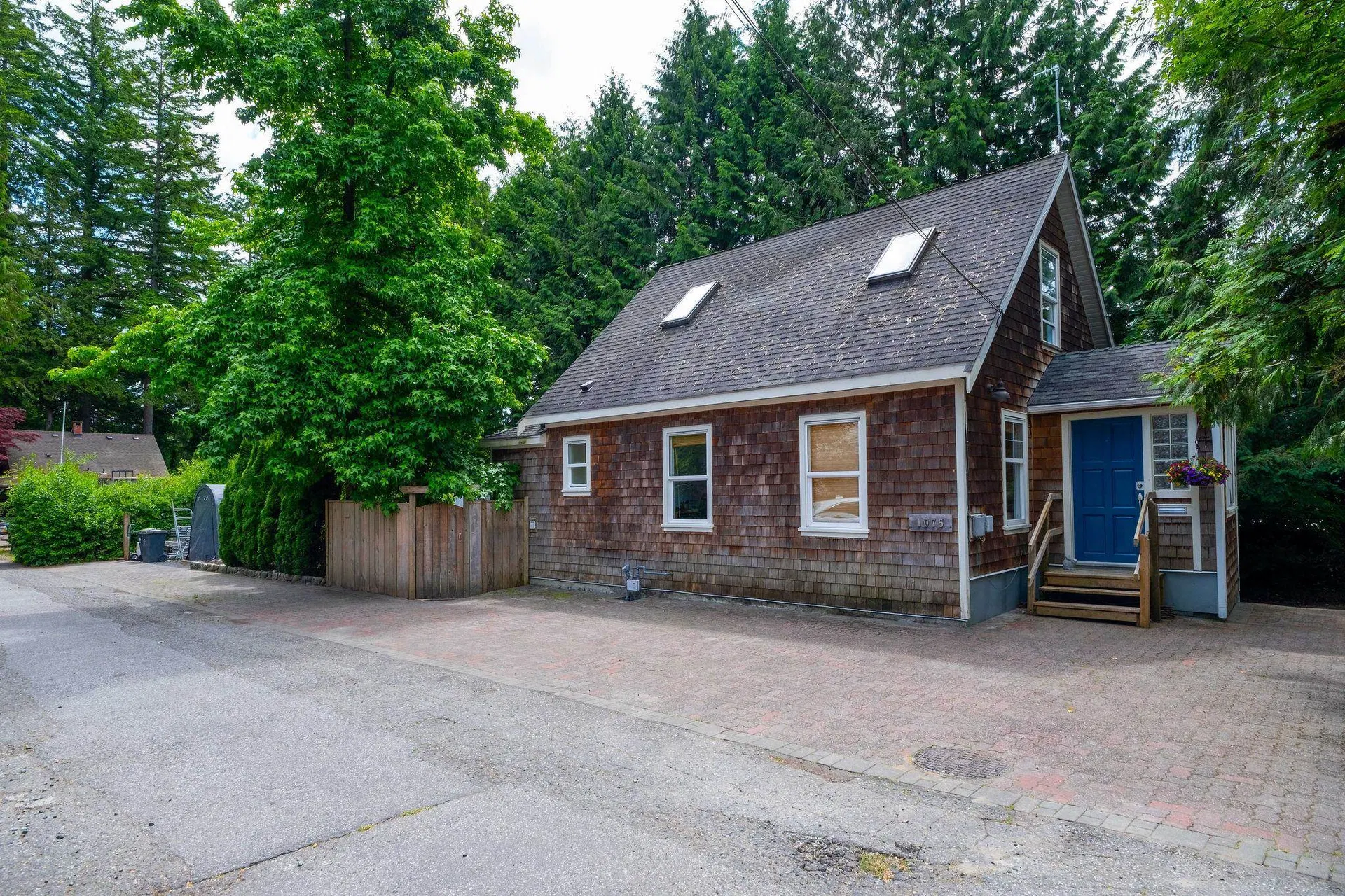 1075 Gladwin Drive