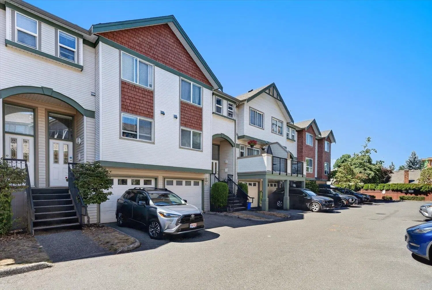 #24 – 9470 Hazel Street