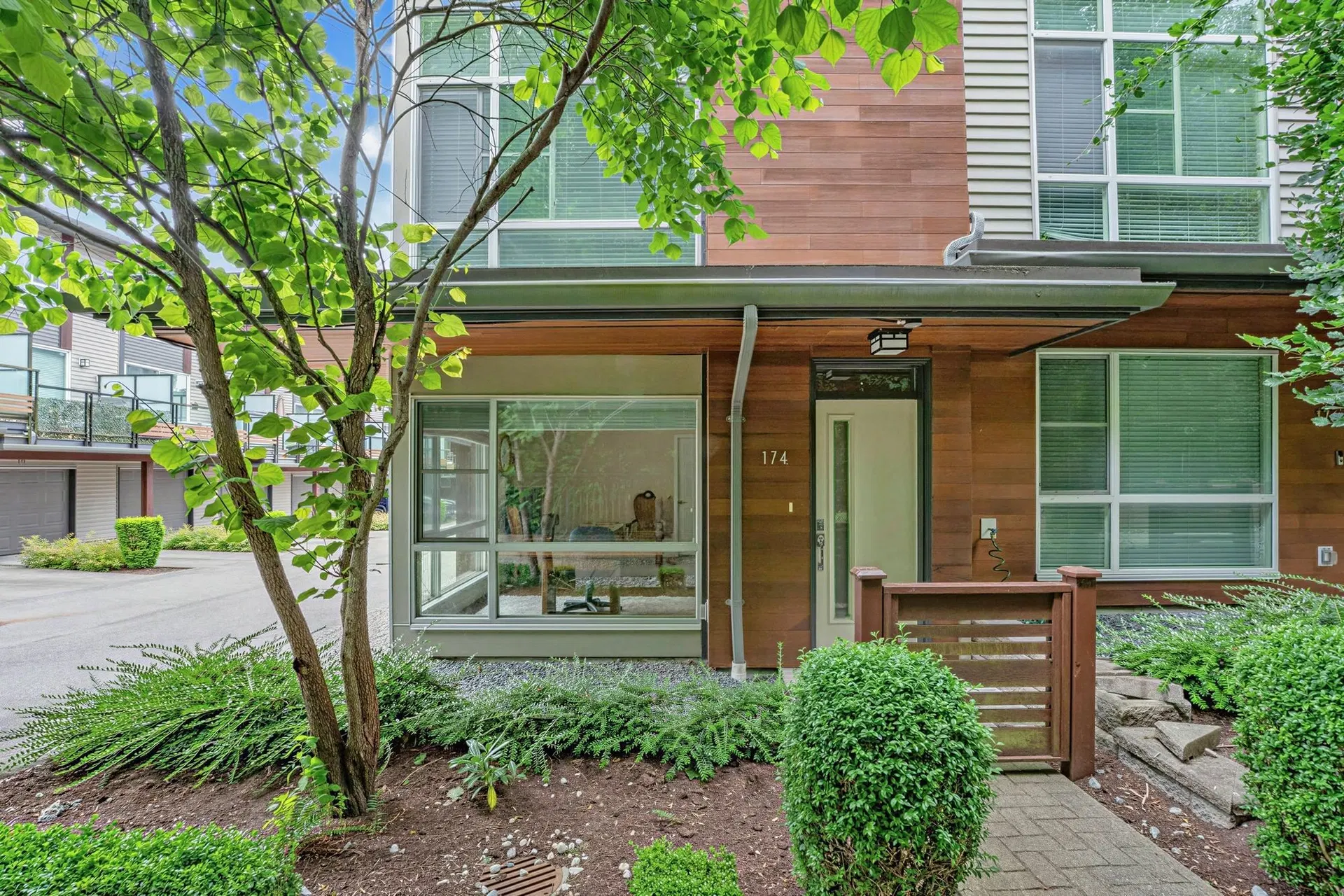 Photo 3 of 38 at #174 – 2228 162 Street