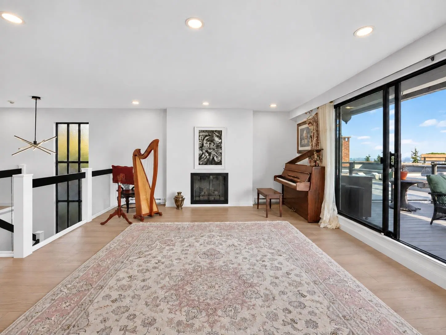 Photo 5 of 34 at #1 – 2206 Folkestone Way