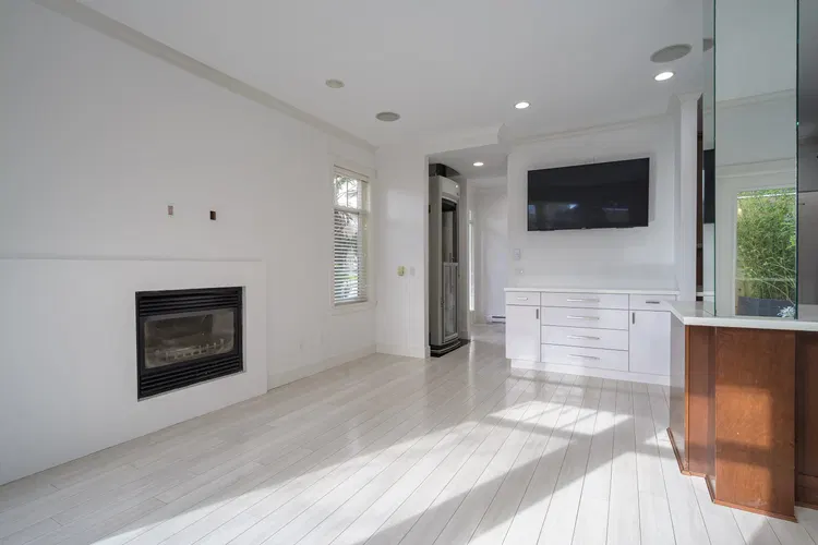 Photo 5 of 40 at #9 – 4780 55b Street
