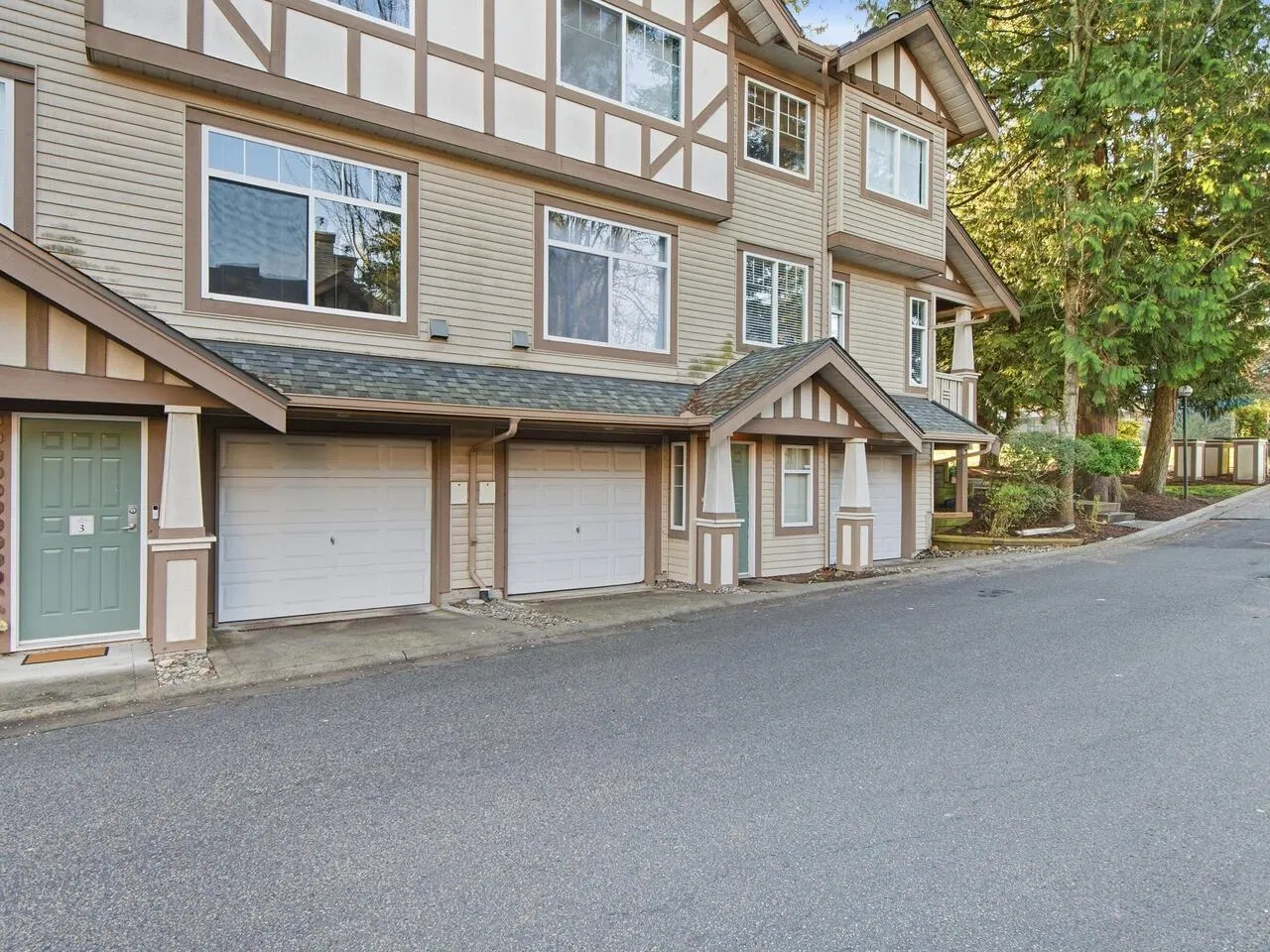 Photo 1 of 27 at #3 – 2678 King George Boulevard