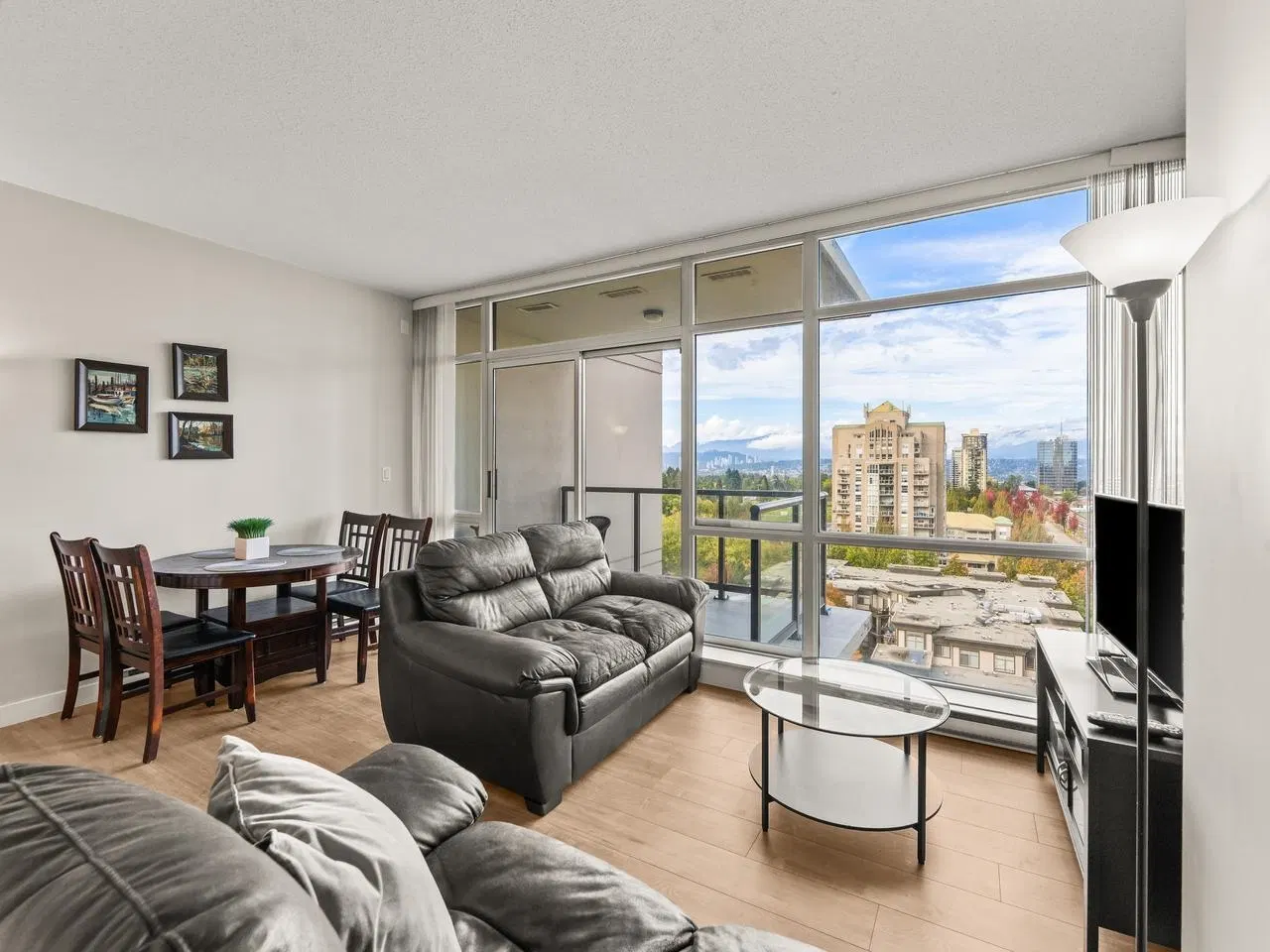 Photo 4 of 22 at #1002 – 13399 104 Avenue