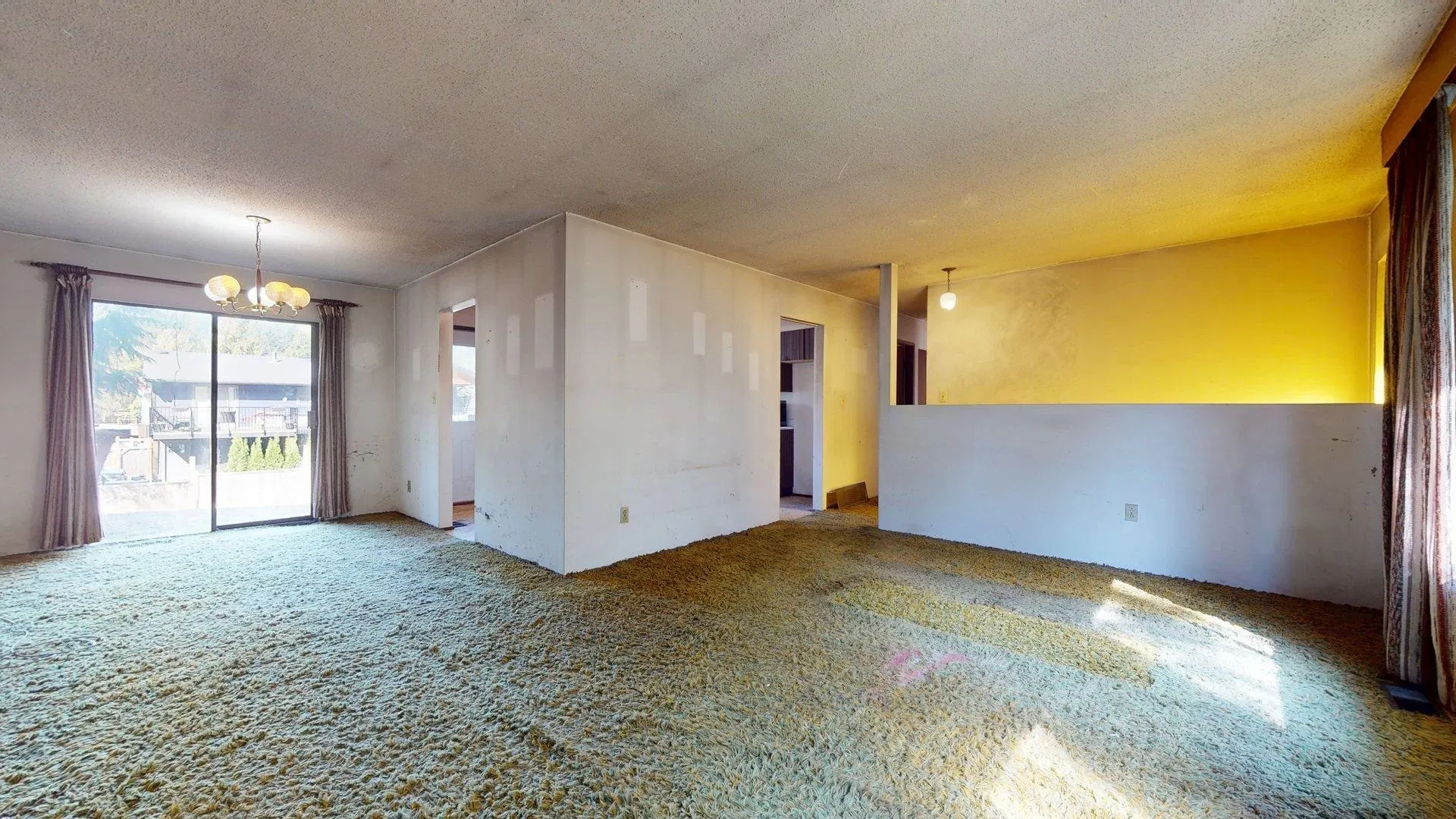 Photo 4 of 40 at 38347 Guilford Drive