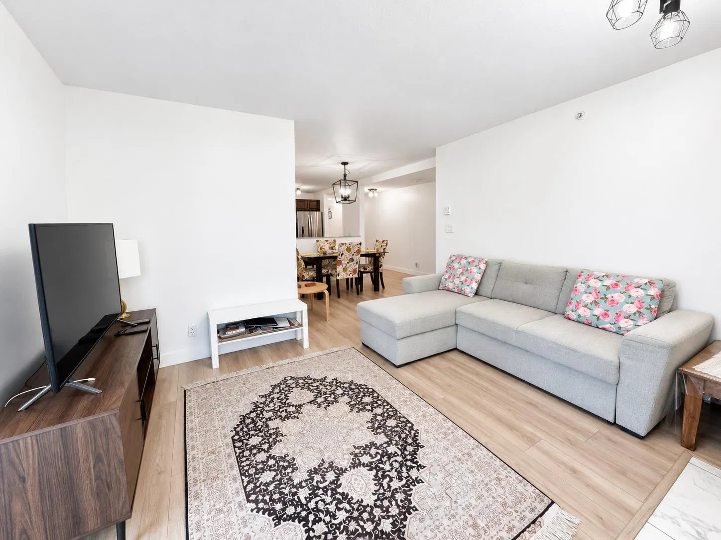 Photo 2 of 22 at #504 – 137 West 17th Street