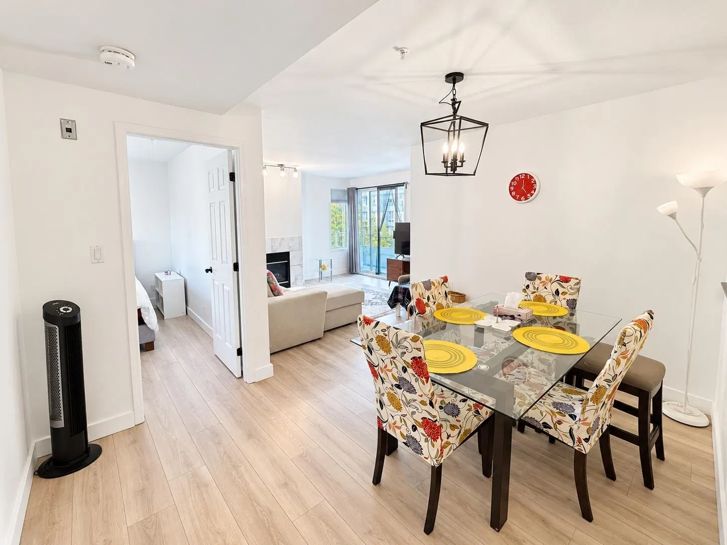 Photo 4 of 22 at #504 – 137 West 17th Street