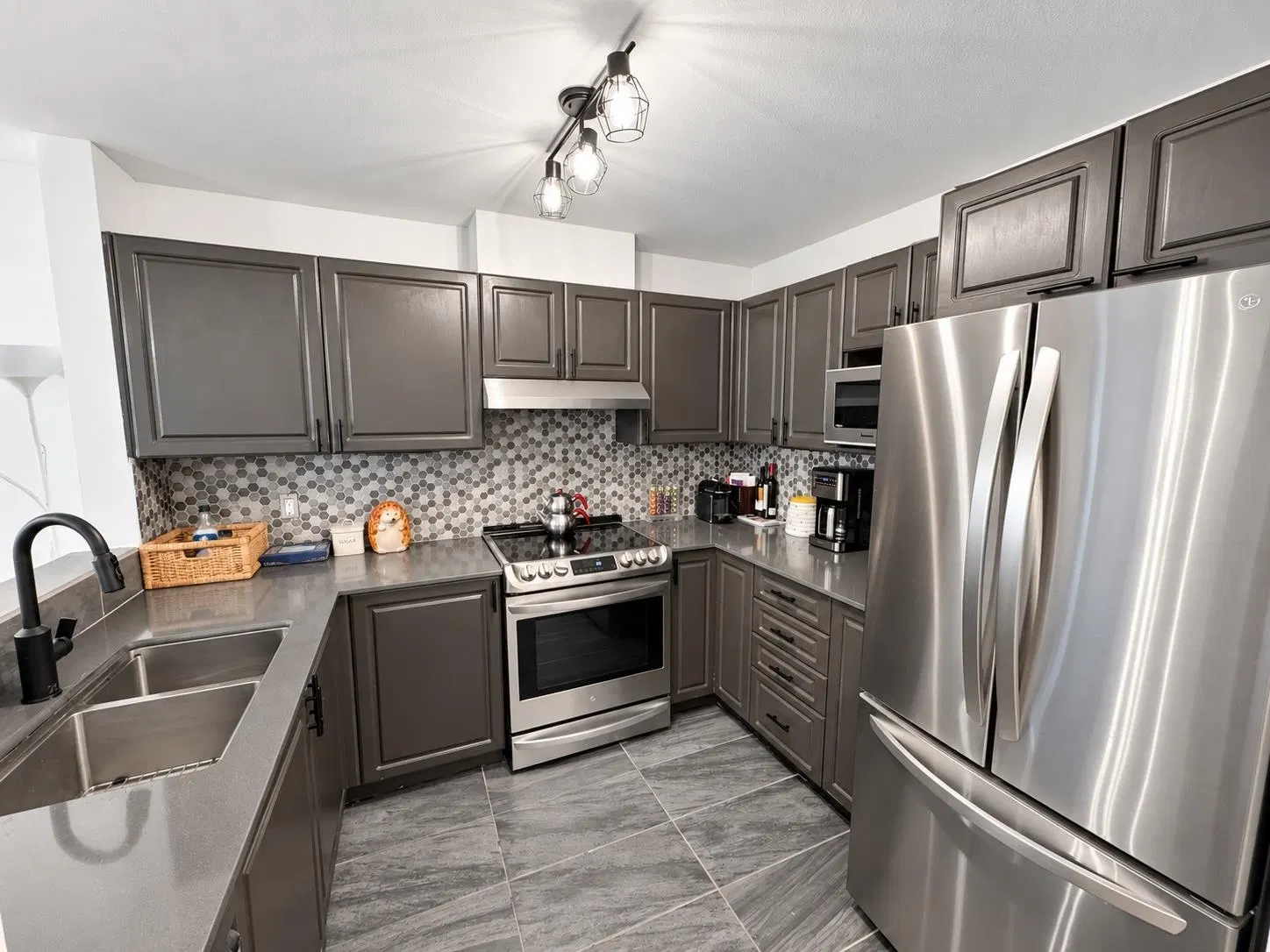 Photo 5 of 22 at #504 – 137 West 17th Street