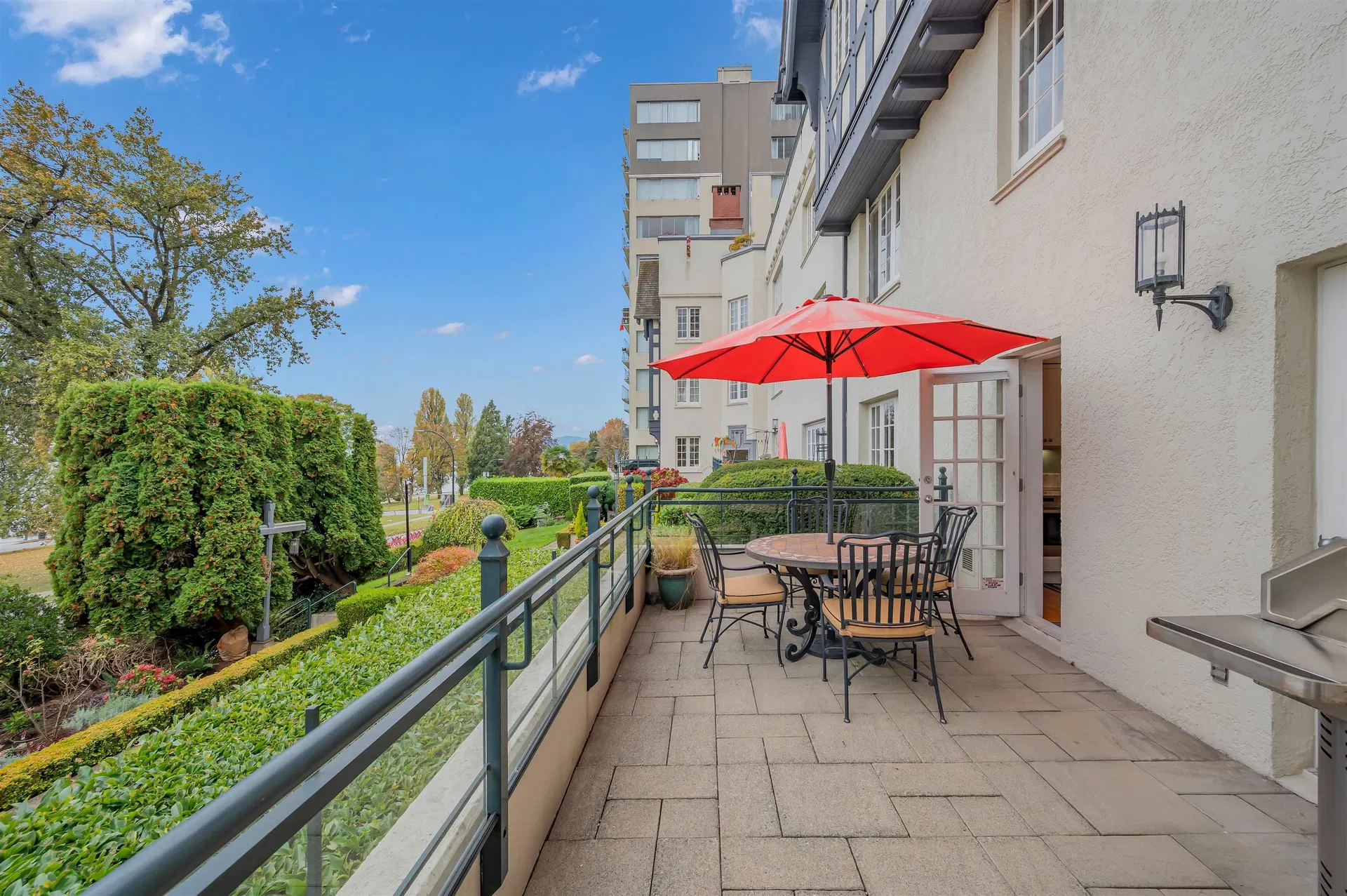Photo 3 of 37 at #103 – 1311 Beach Avenue