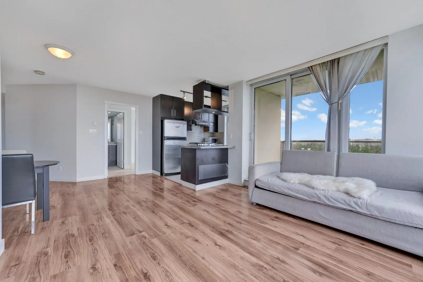 Photo 5 of 28 at #1103 – 5028 Kwantlen Street