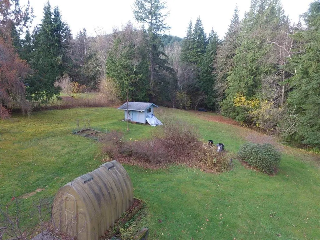 Photo 5 of 15 at 33875 Richards Avenue