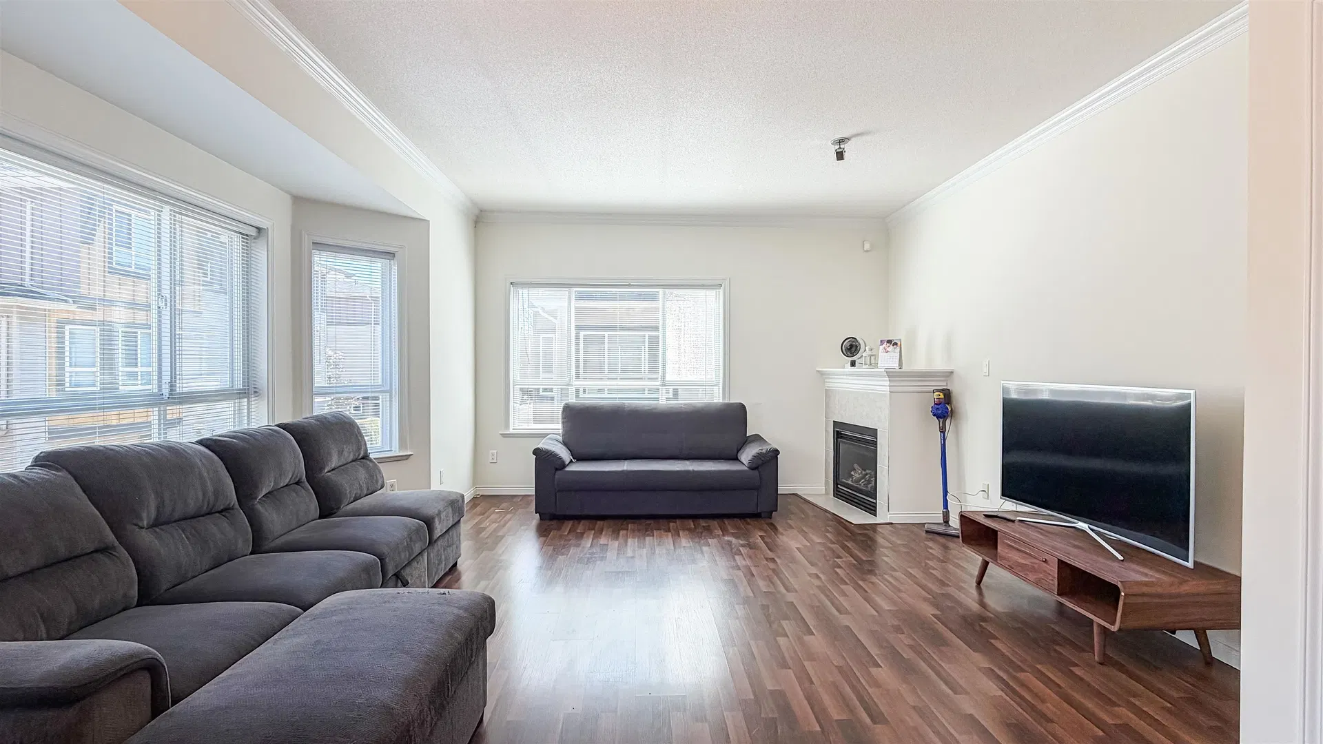 Photo 4 of 22 at #1 – 9420 Ferndale Road