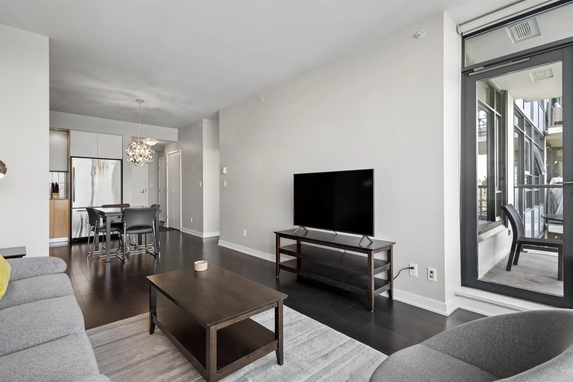 Photo 4 of 22 at #701 – 2851 Heather Street