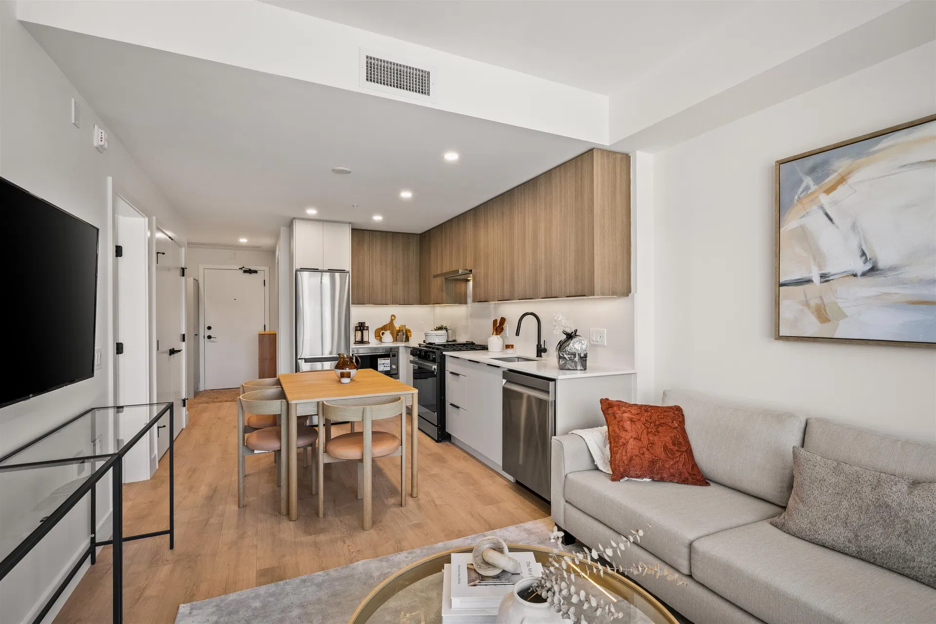 Photo 3 of 20 at #306 – 111 Buller Street