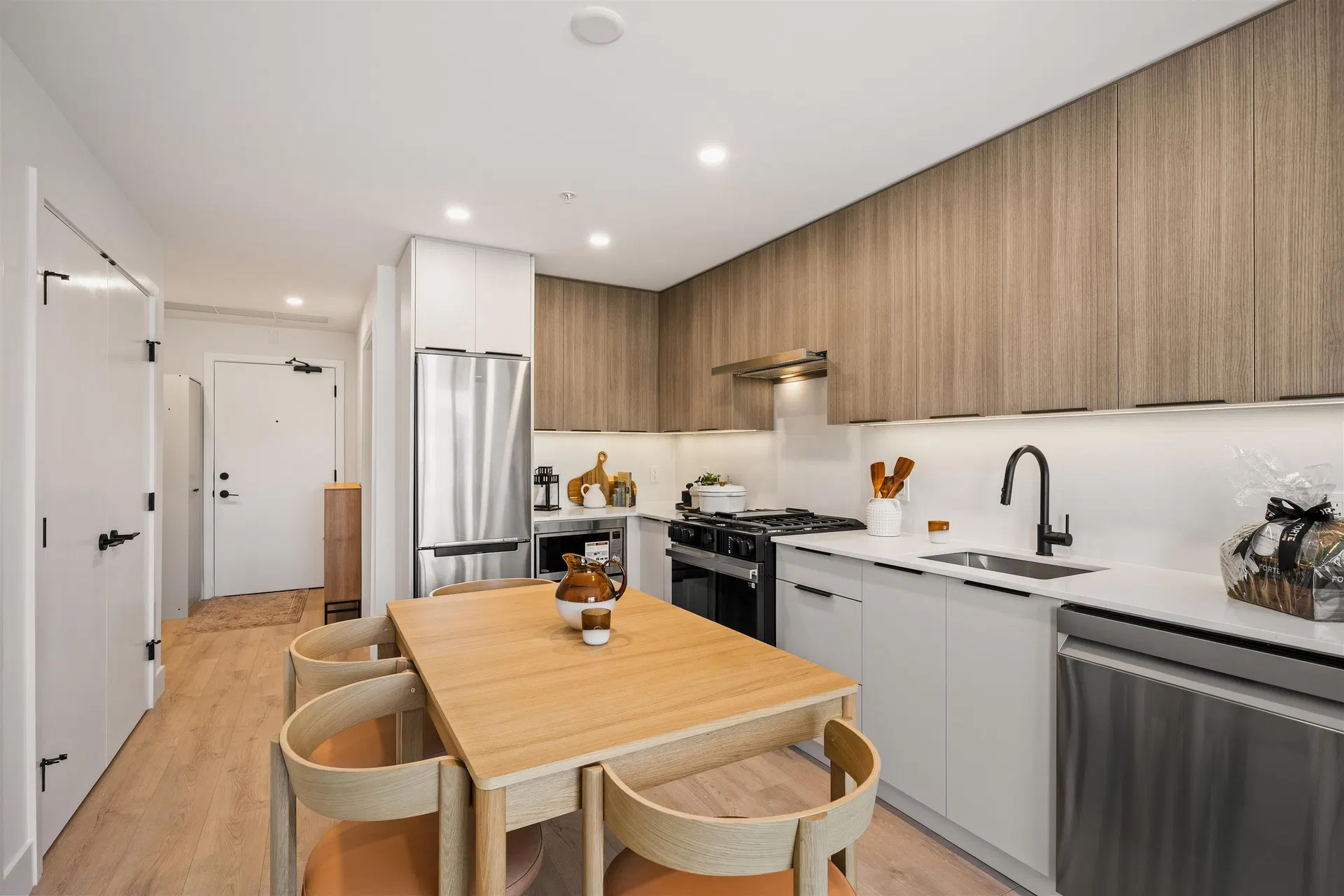 Photo 4 of 20 at #306 – 111 Buller Street