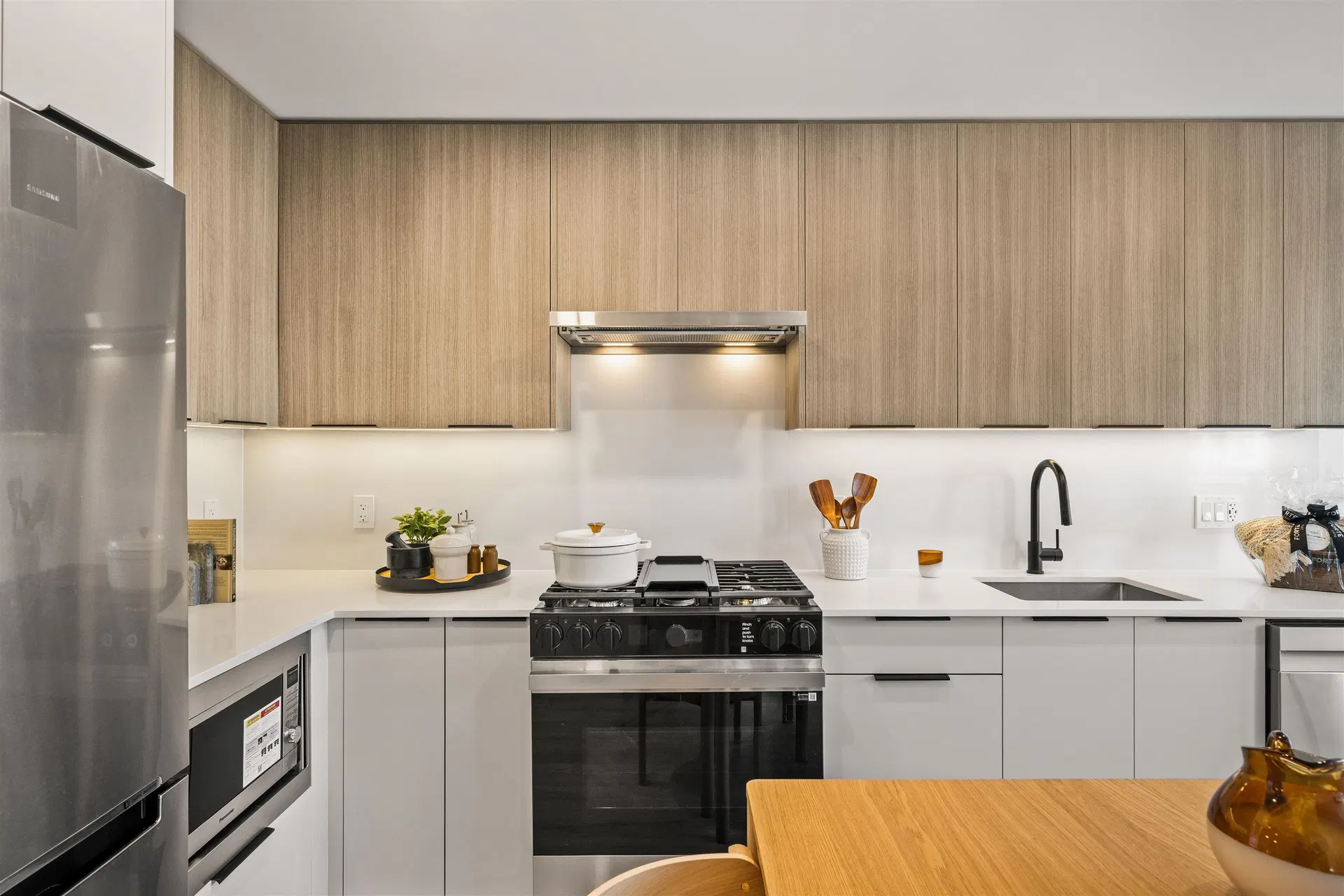 Photo 5 of 20 at #306 – 111 Buller Street