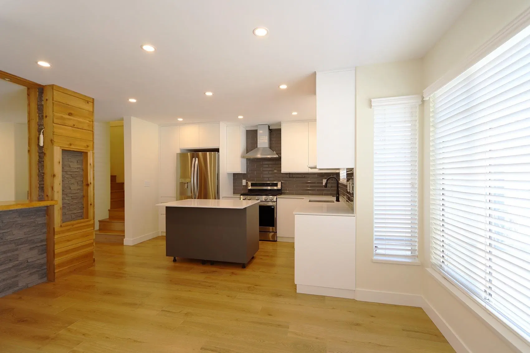 Photo 3 of 16 at #36 – 11536 236 Street