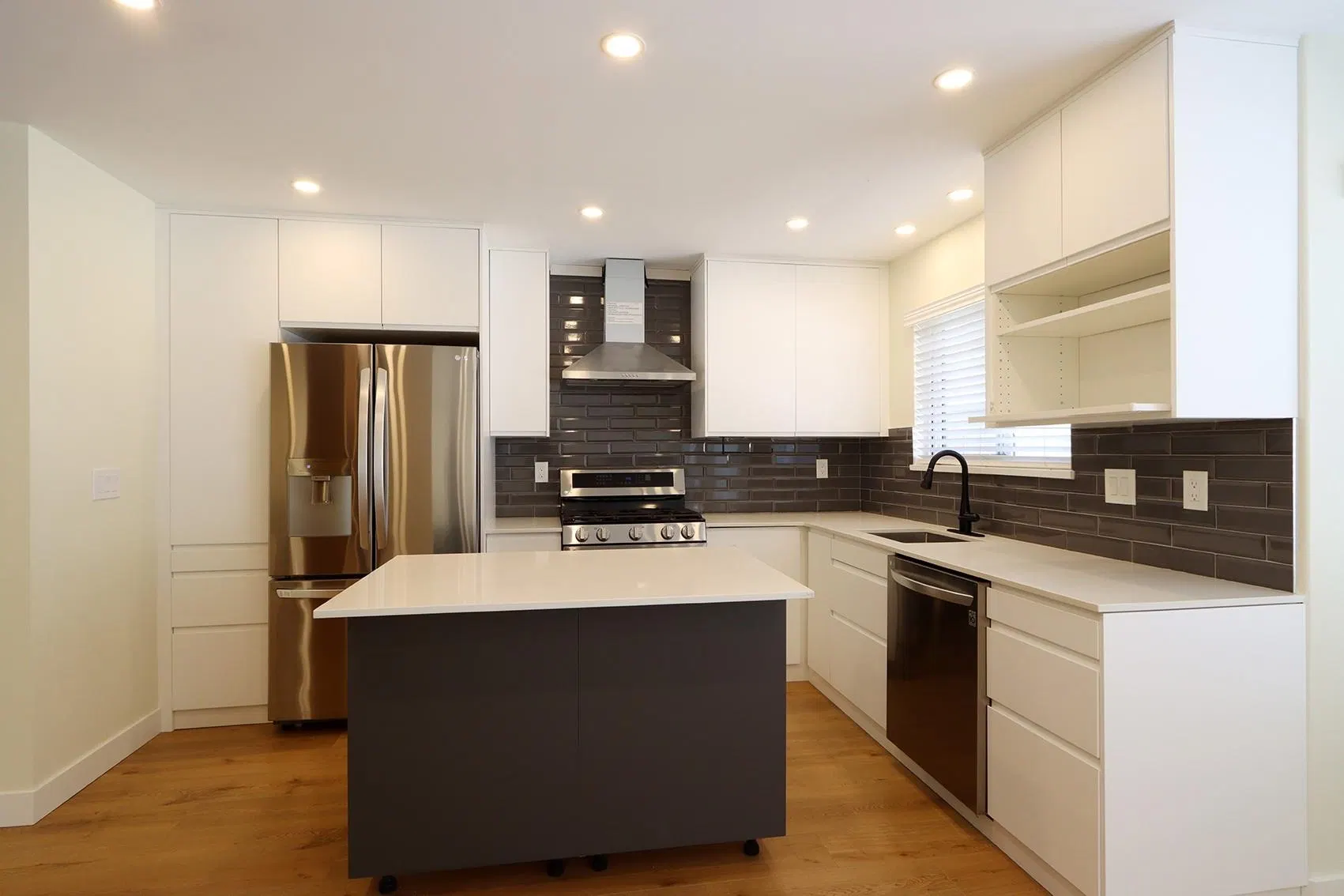 Photo 5 of 16 at #36 – 11536 236 Street