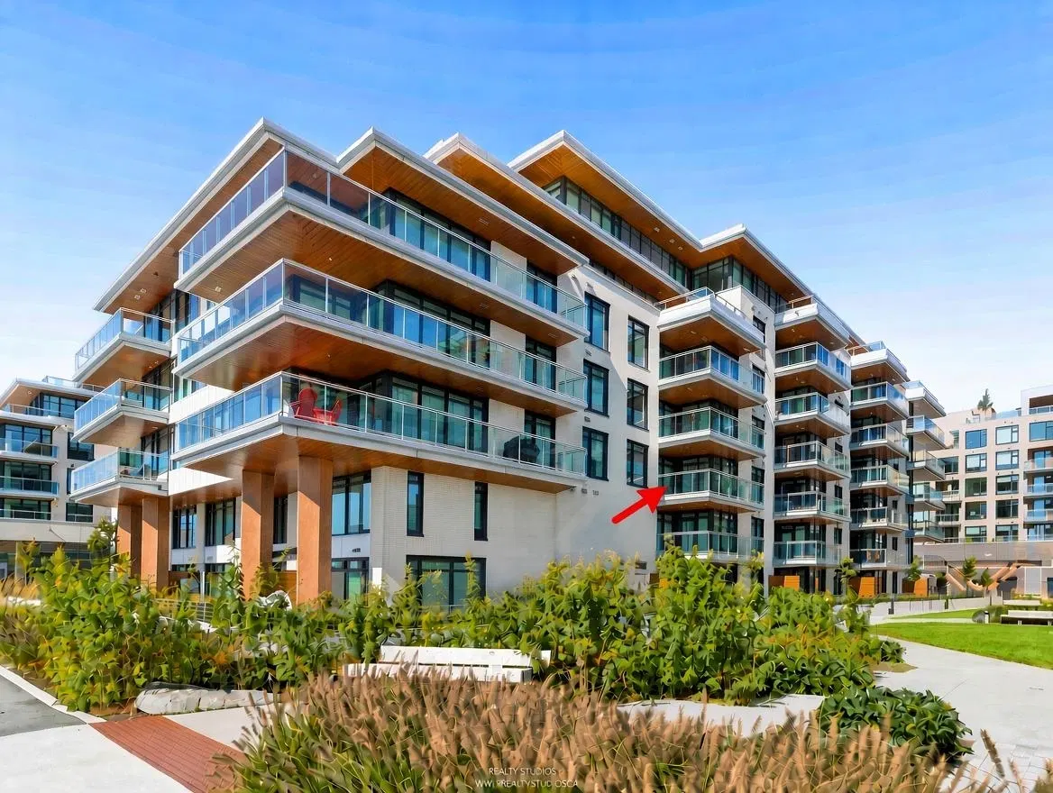 Photo 3 of 40 at #302 – 777 Harbour Way