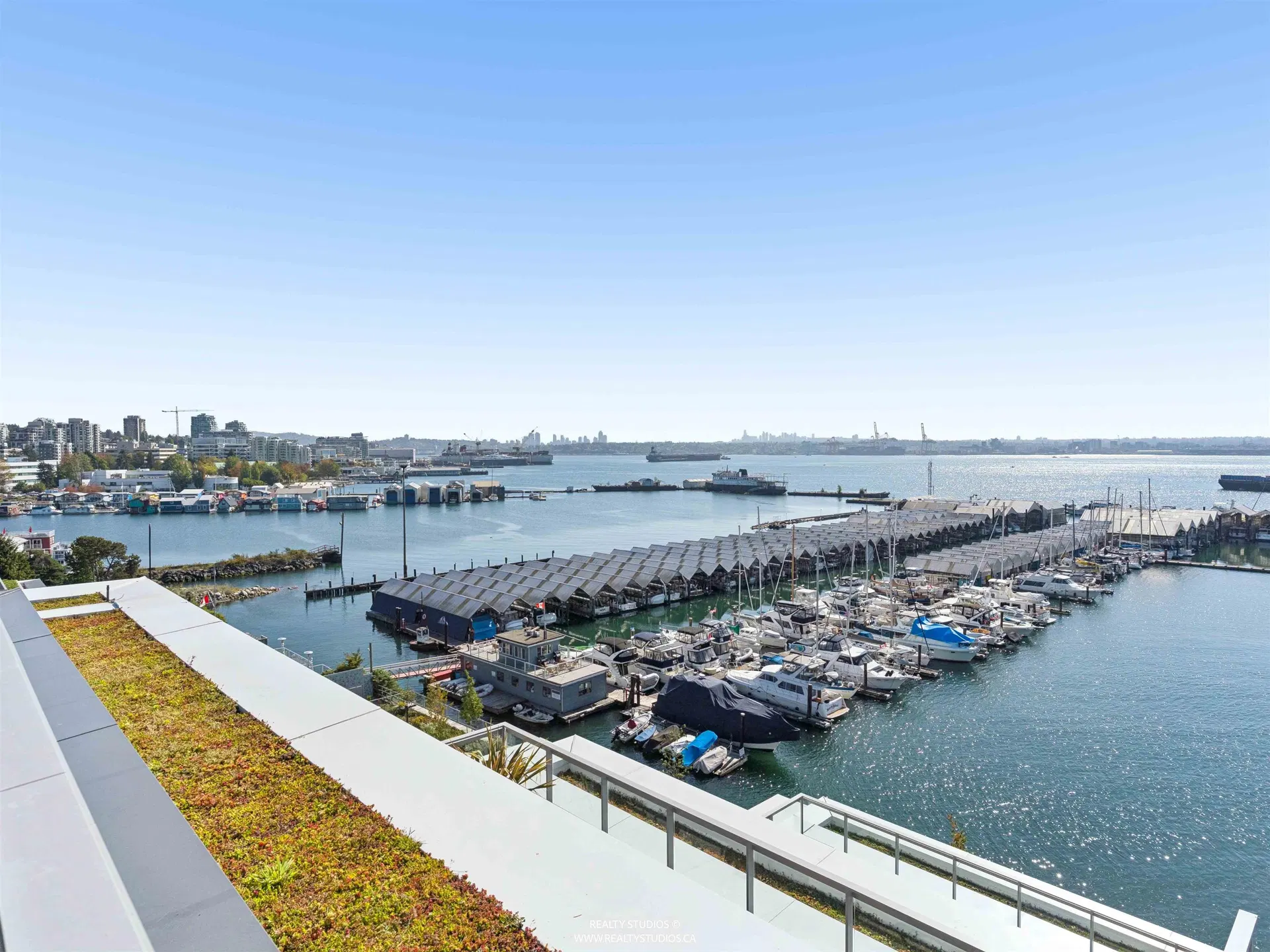 Photo 4 of 40 at #302 – 777 Harbour Way
