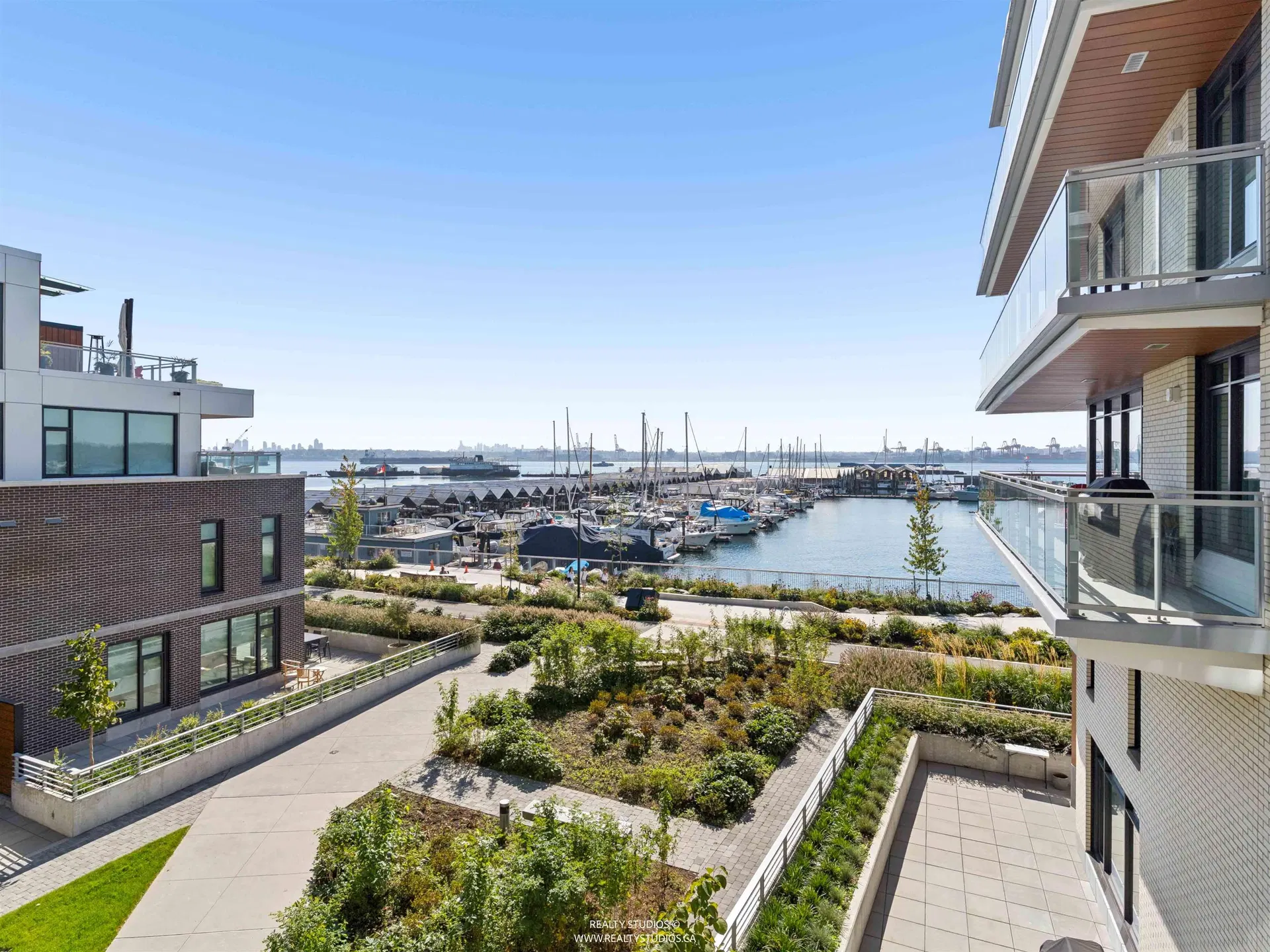 Photo 5 of 40 at #302 – 777 Harbour Way