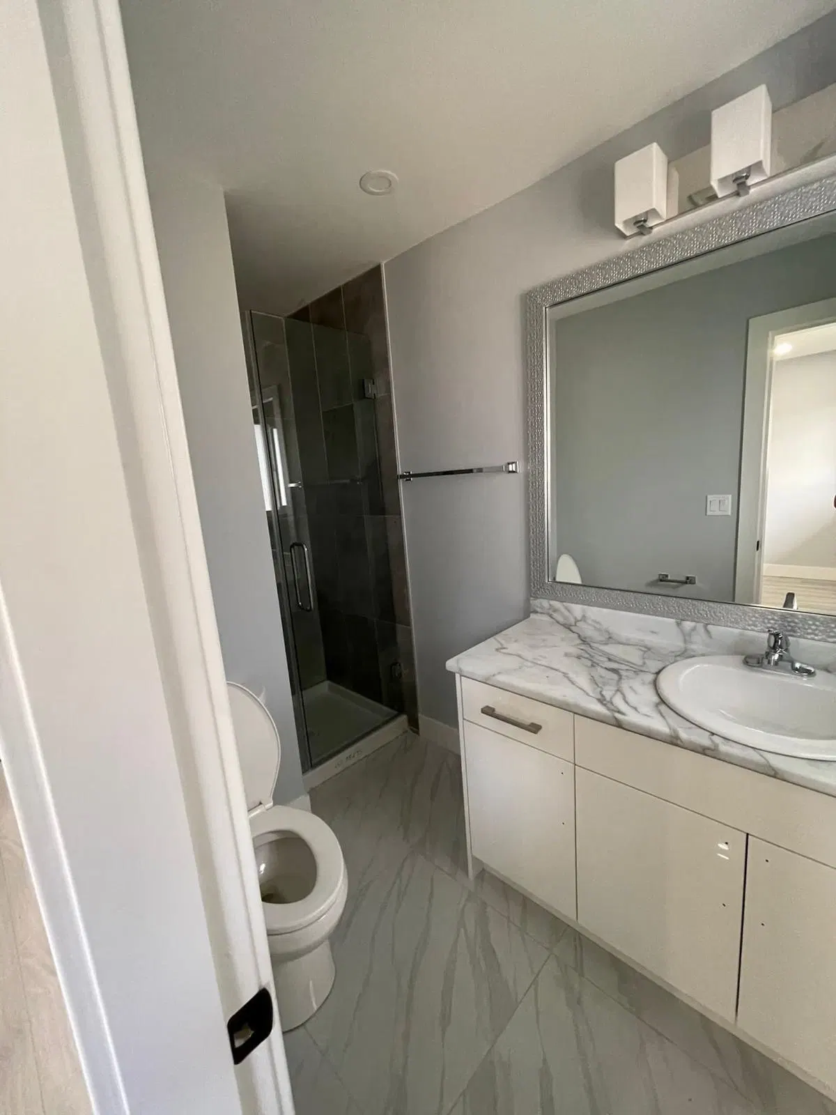 Photo 5 of 9 at 13272 97 Avenue