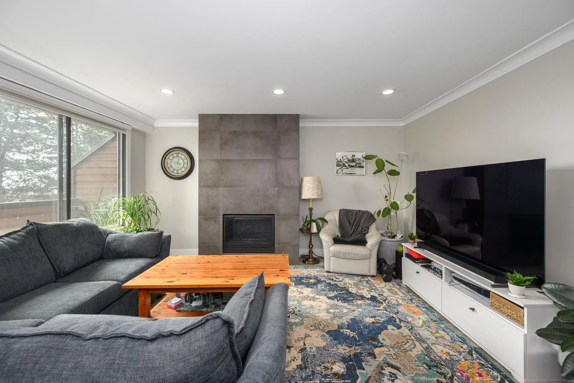 Photo 1 of 39 at 3201 Lonsdale Avenue