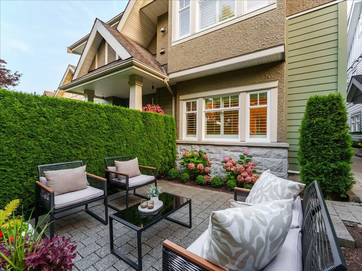 Photo 1 of 27 at 4448 W 8th Avenue