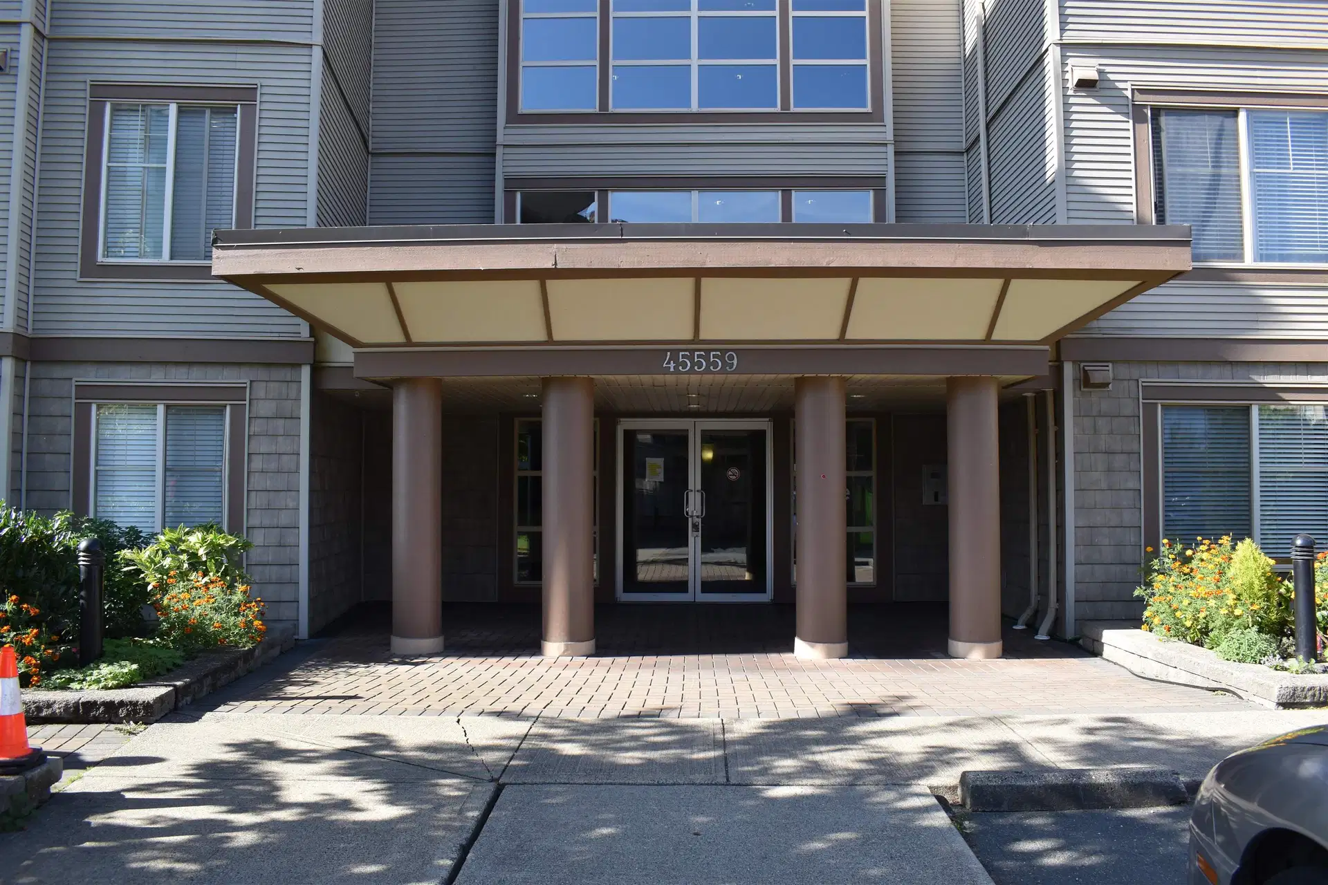 #402 – 45559 Yale Road