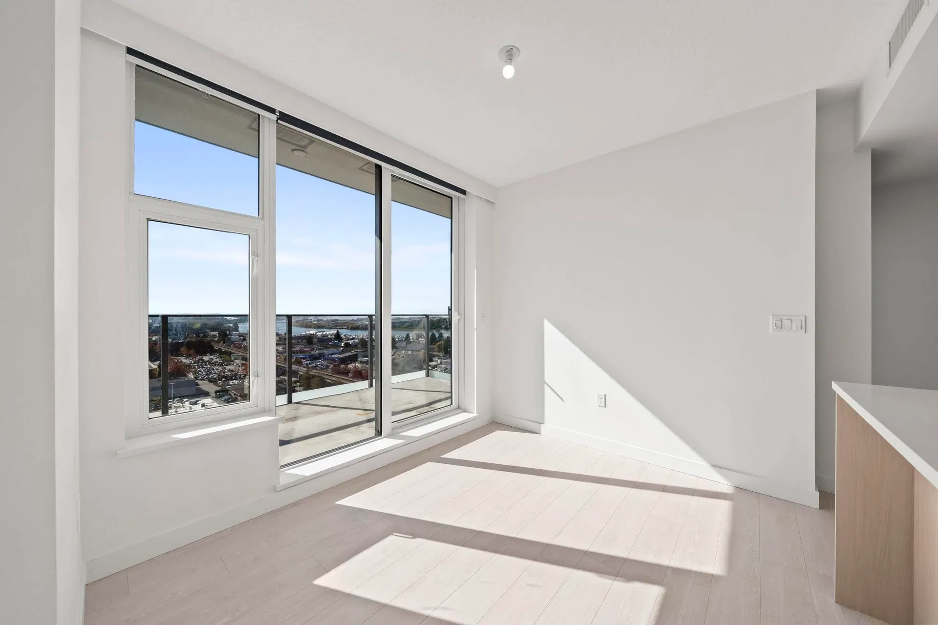 Photo 4 of 40 at #1401 – 8611 Hazelbridge Way