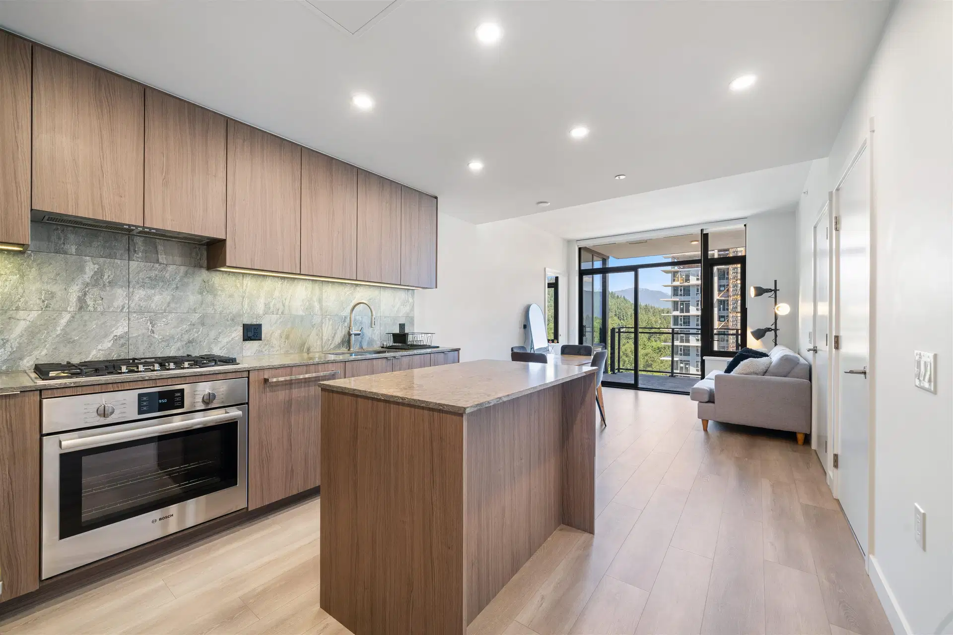 #1806 – 626 Claremont Street